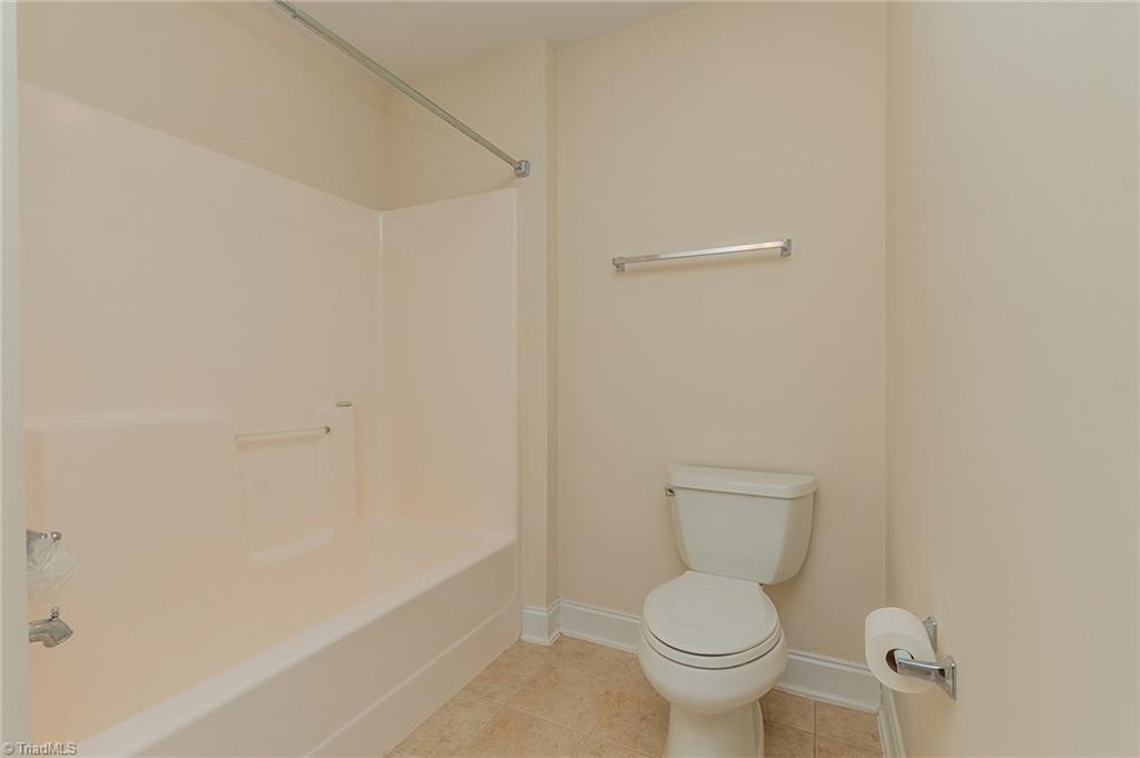 32 Pitlockry Place