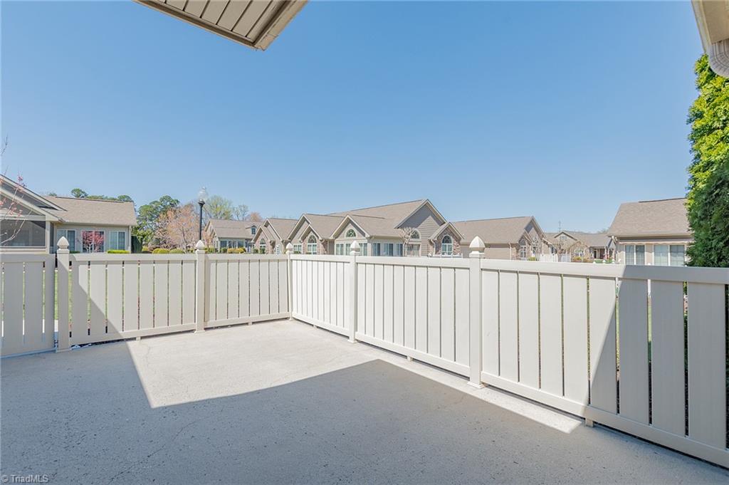 32 Pitlockry Place