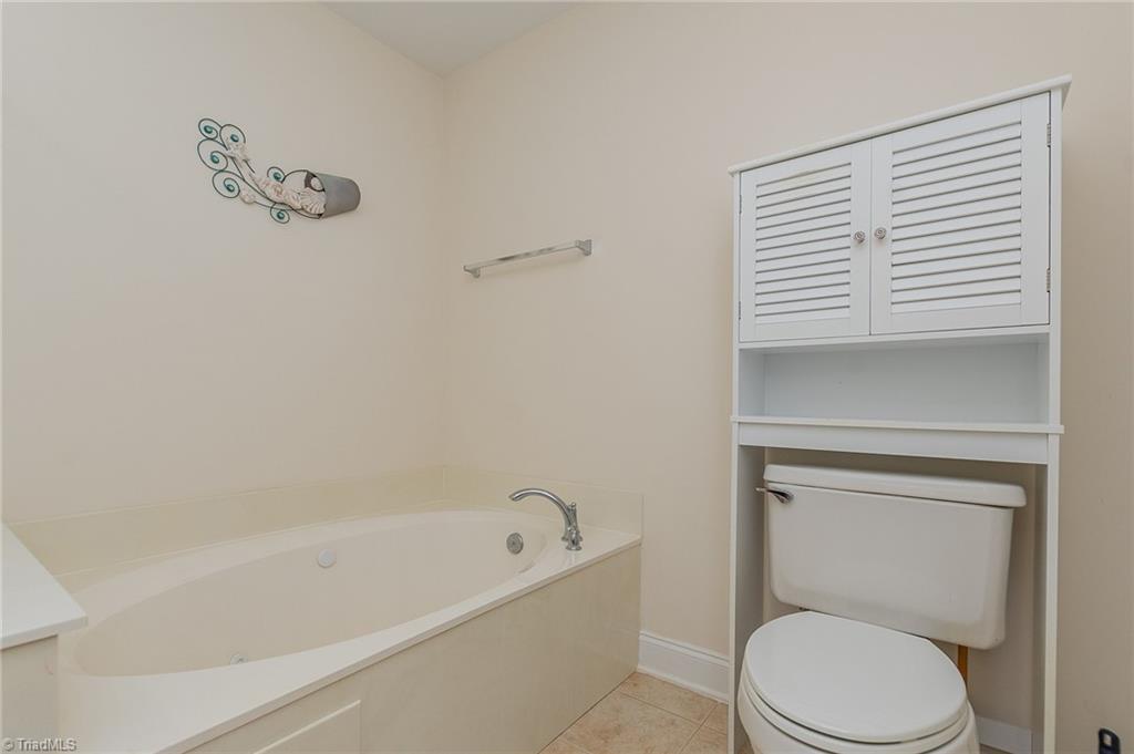 32 Pitlockry Place