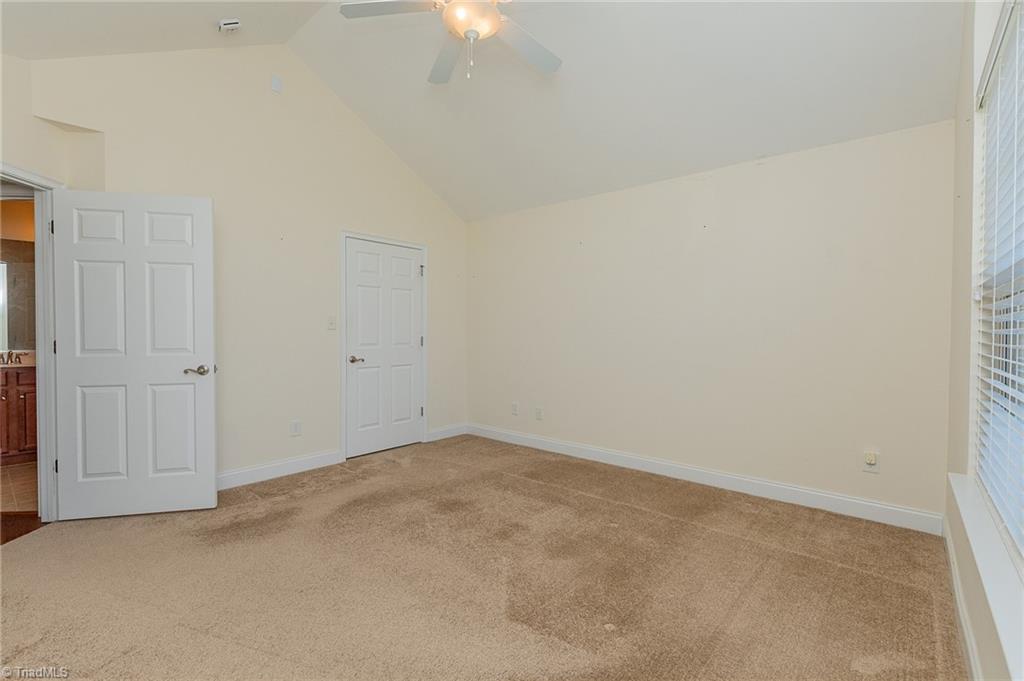 32 Pitlockry Place