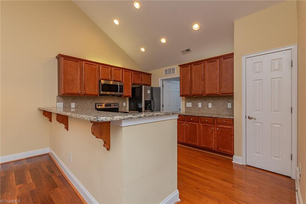 32 Pitlockry Place