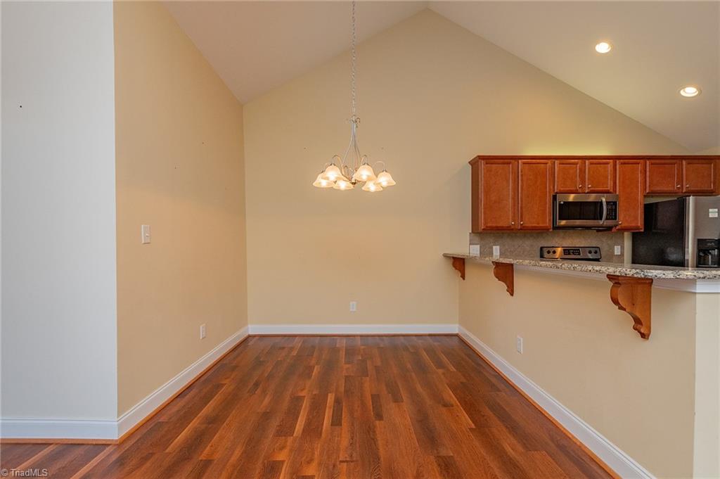 32 Pitlockry Place