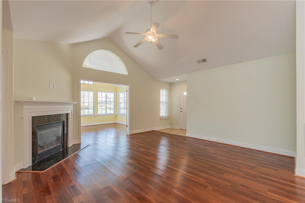 32 Pitlockry Place