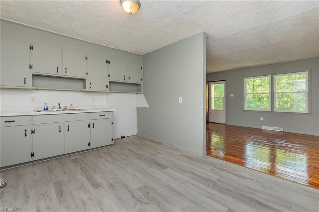 406 Kings Drive