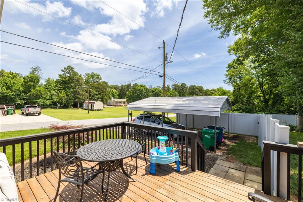 8108 US Highway 158 W
