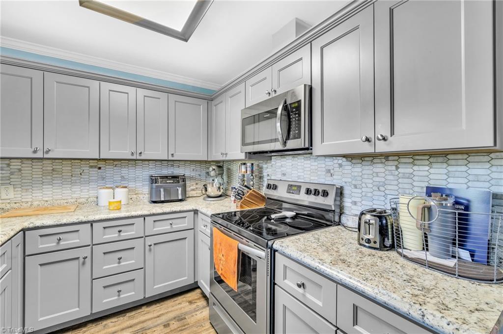 8108 US Highway 158 W