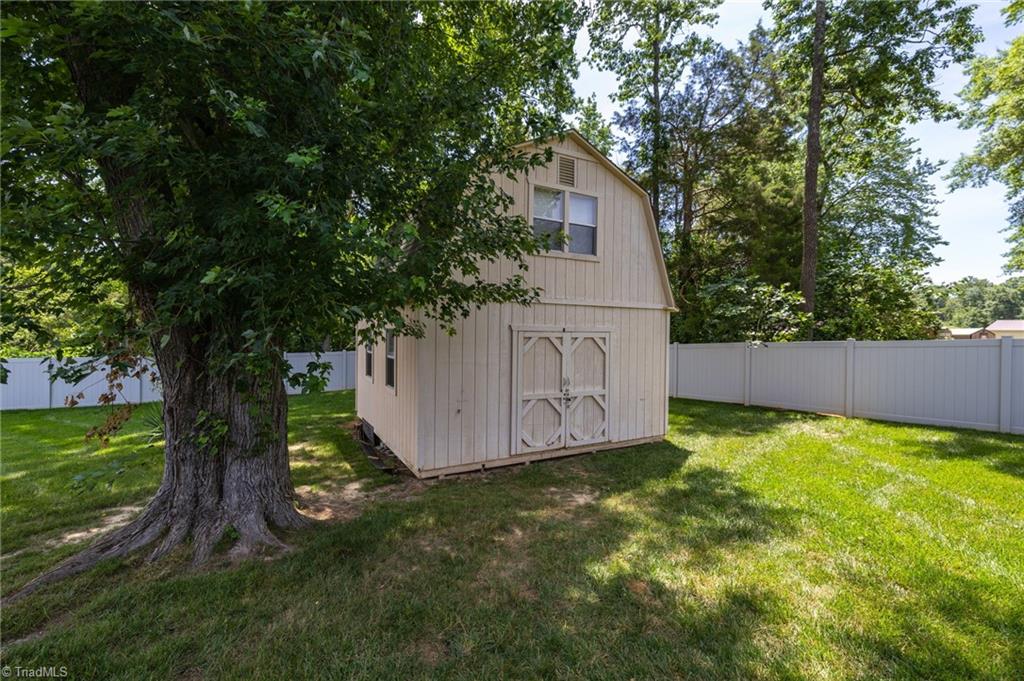 8108 US Highway 158 W