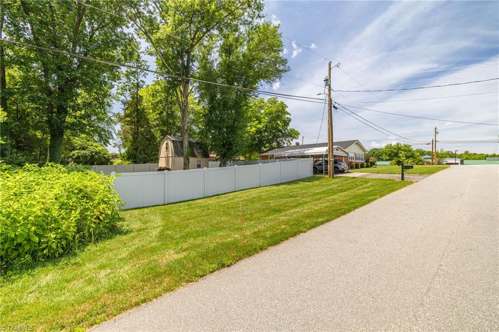 8108 US Highway 158 W