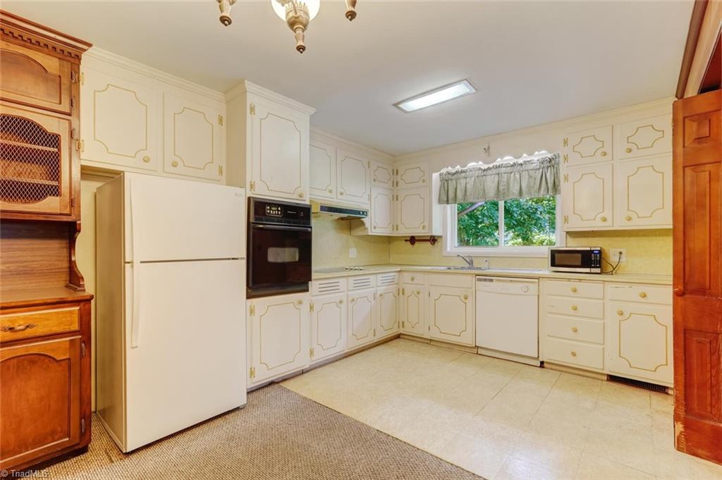 1117 Larkwood Drive