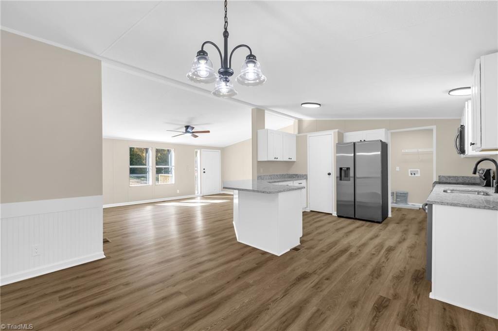 215 Mosley Loop
