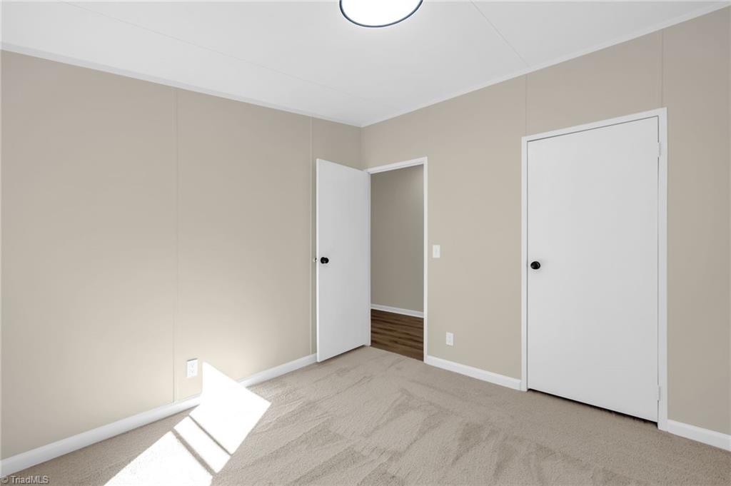 215 Mosley Loop