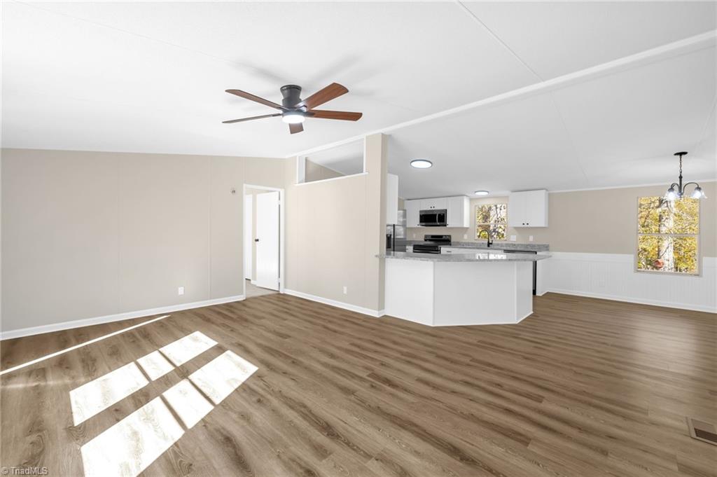 215 Mosley Loop