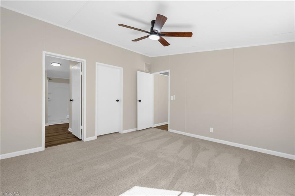 215 Mosley Loop