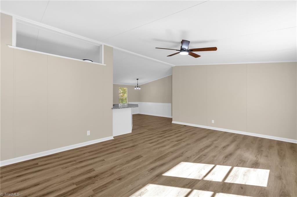 215 Mosley Loop