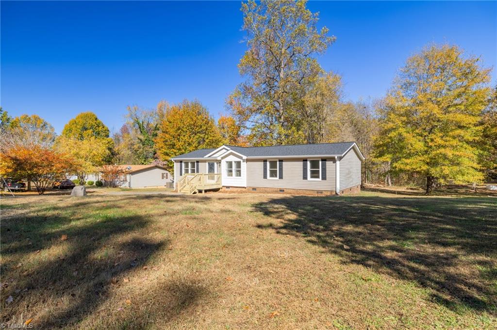 215 Mosley Loop