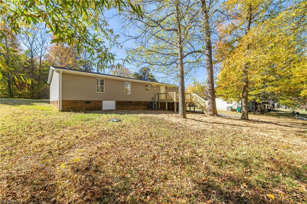 215 Mosley Loop