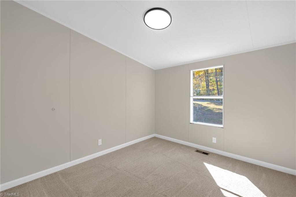 215 Mosley Loop