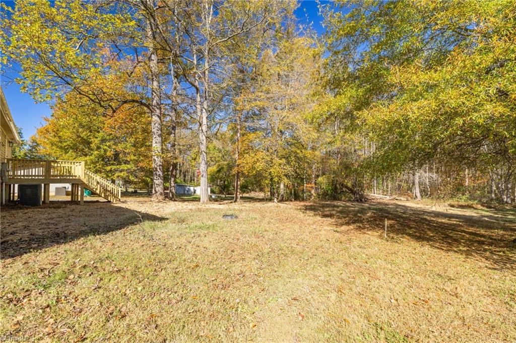 215 Mosley Loop