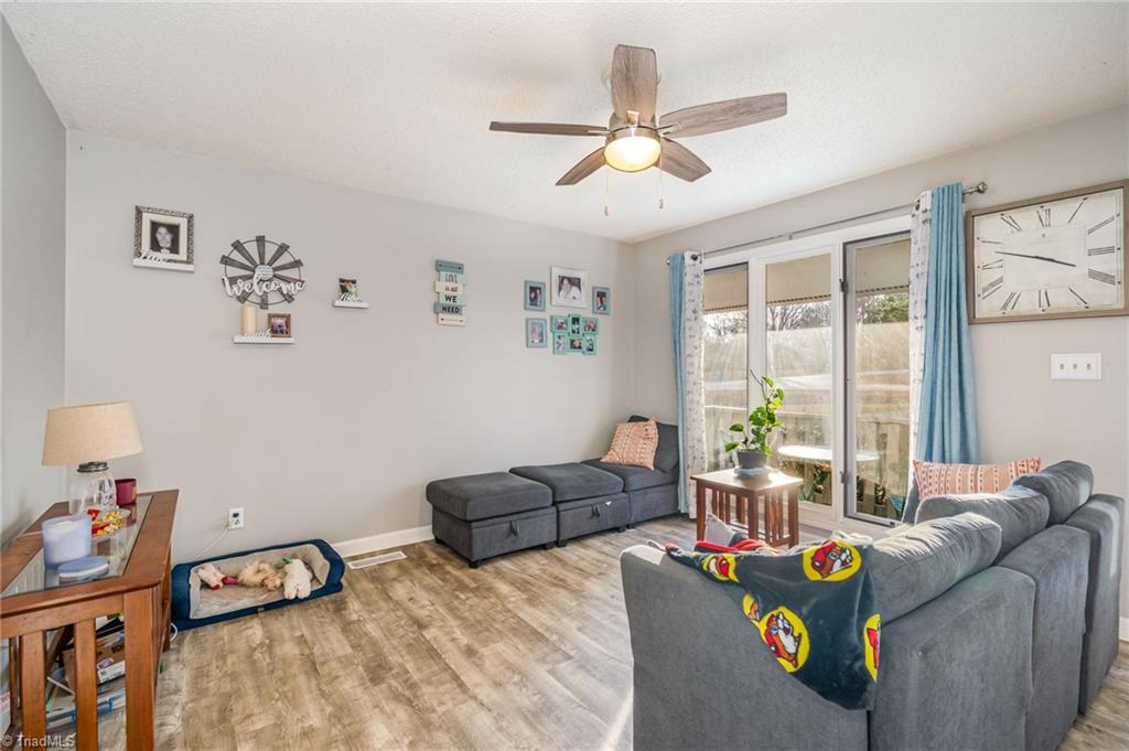 5607 Golden Needle Drive, McLeansville