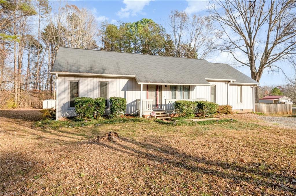 5607 Golden Needle Drive, McLeansville