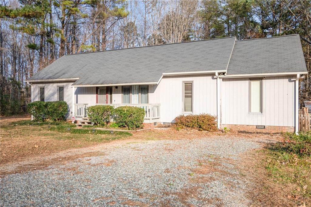 5607 Golden Needle Drive, McLeansville