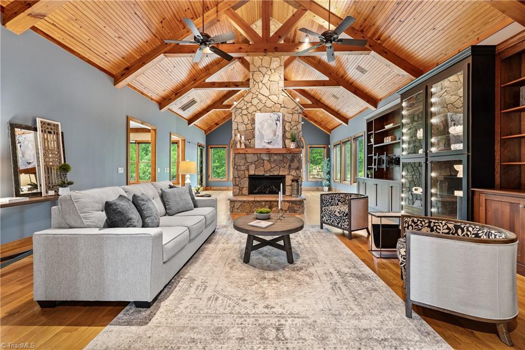 7313 Autumn Lake Drive
