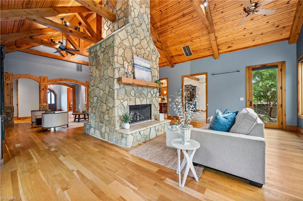 7313 Autumn Lake Drive