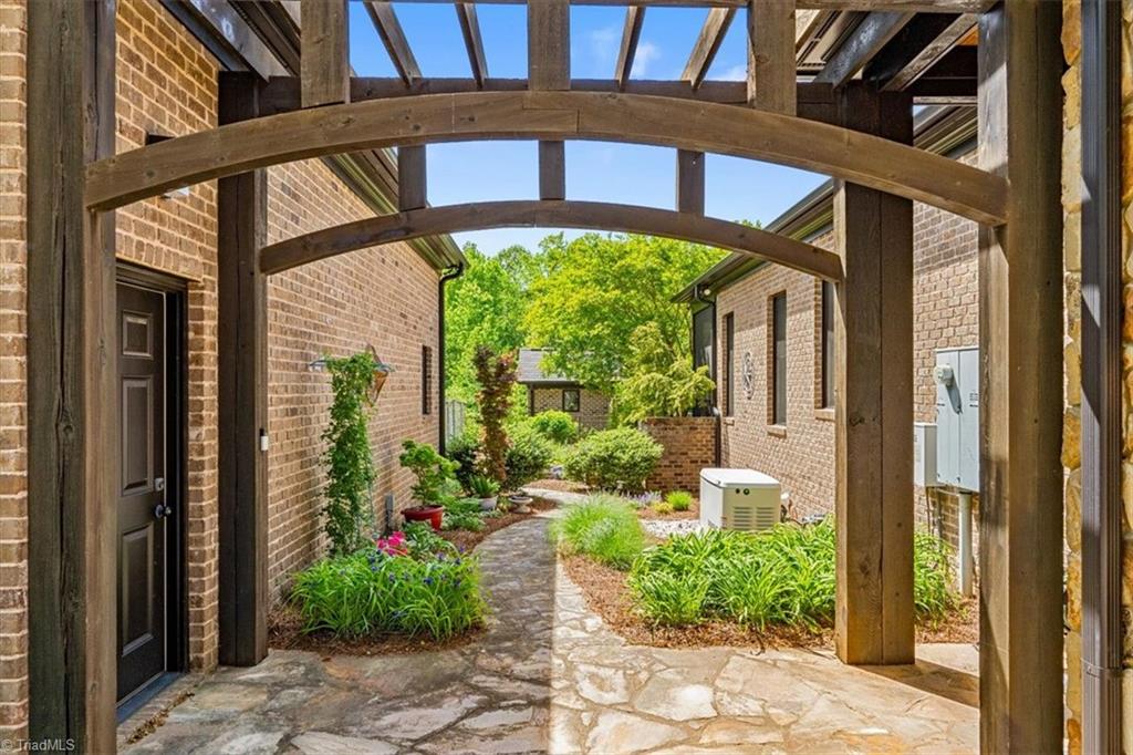 7313 Autumn Lake Drive