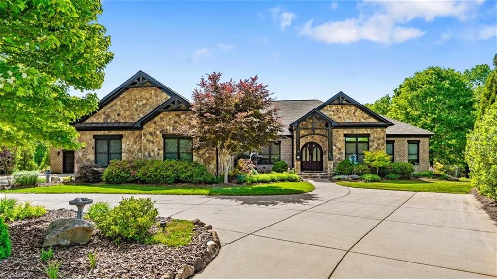 7313 Autumn Lake Drive