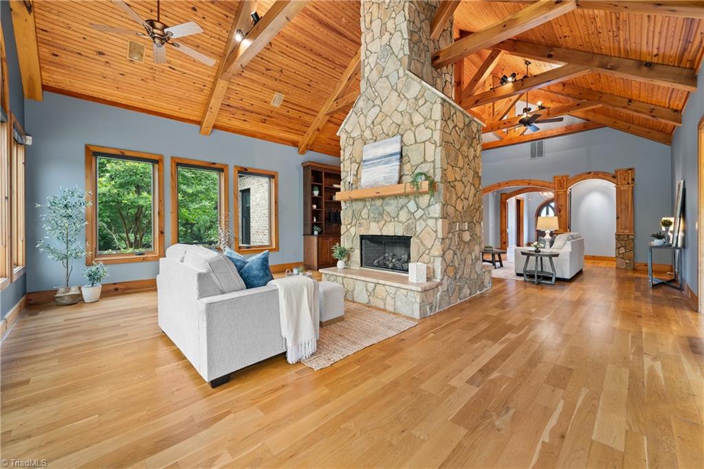 7313 Autumn Lake Drive