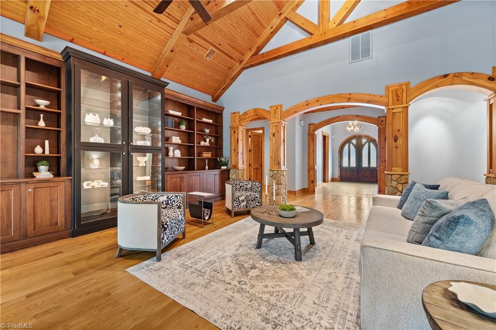 7313 Autumn Lake Drive