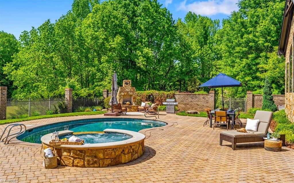7313 Autumn Lake Drive