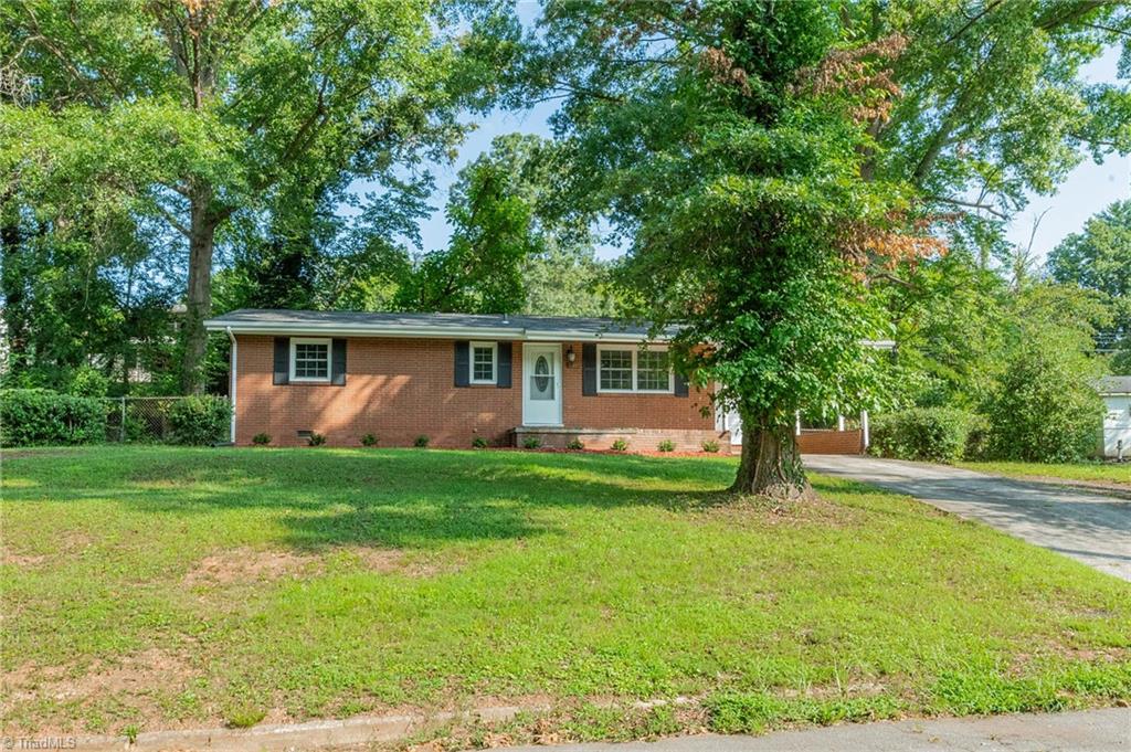 1207 Robin Road
