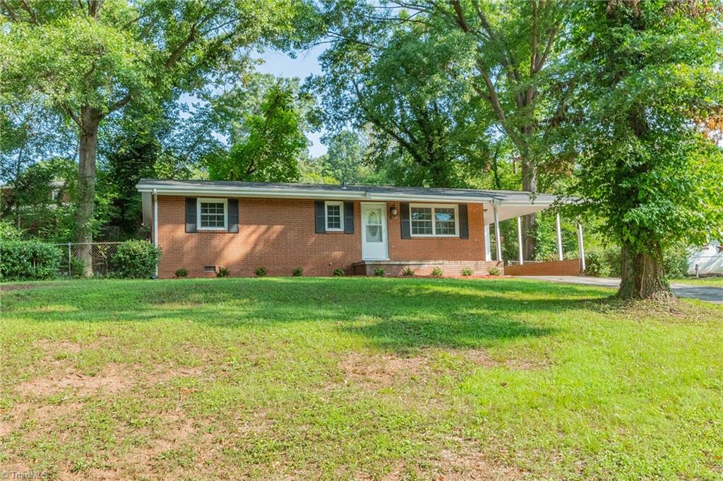 1207 Robin Road