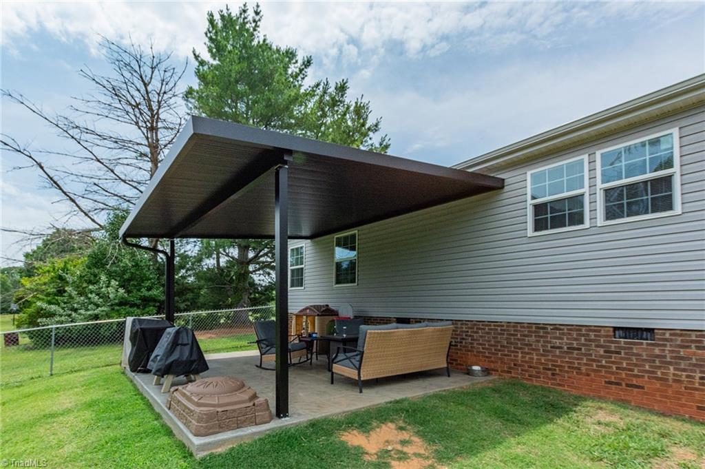 220 Bluejay Road