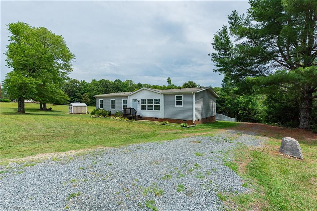 220 Bluejay Road