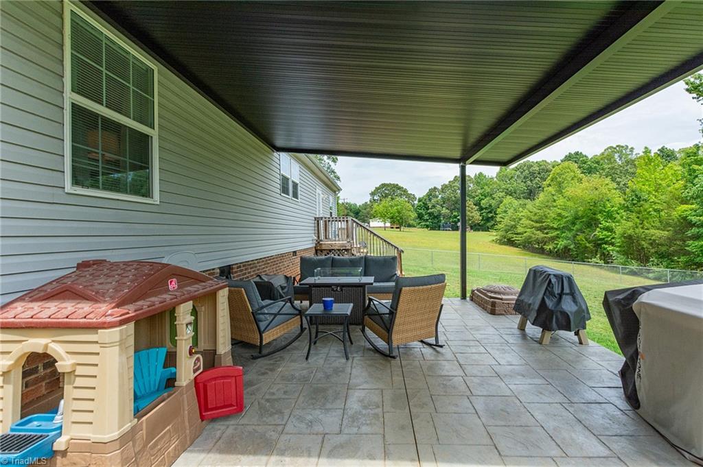 220 Bluejay Road
