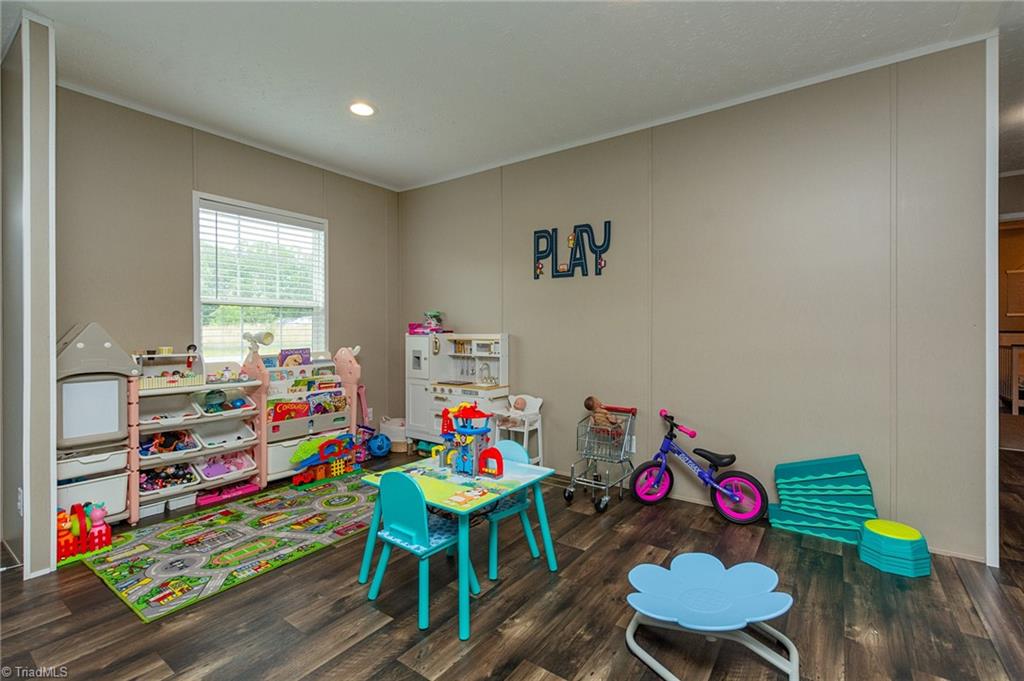 220 Bluejay Road