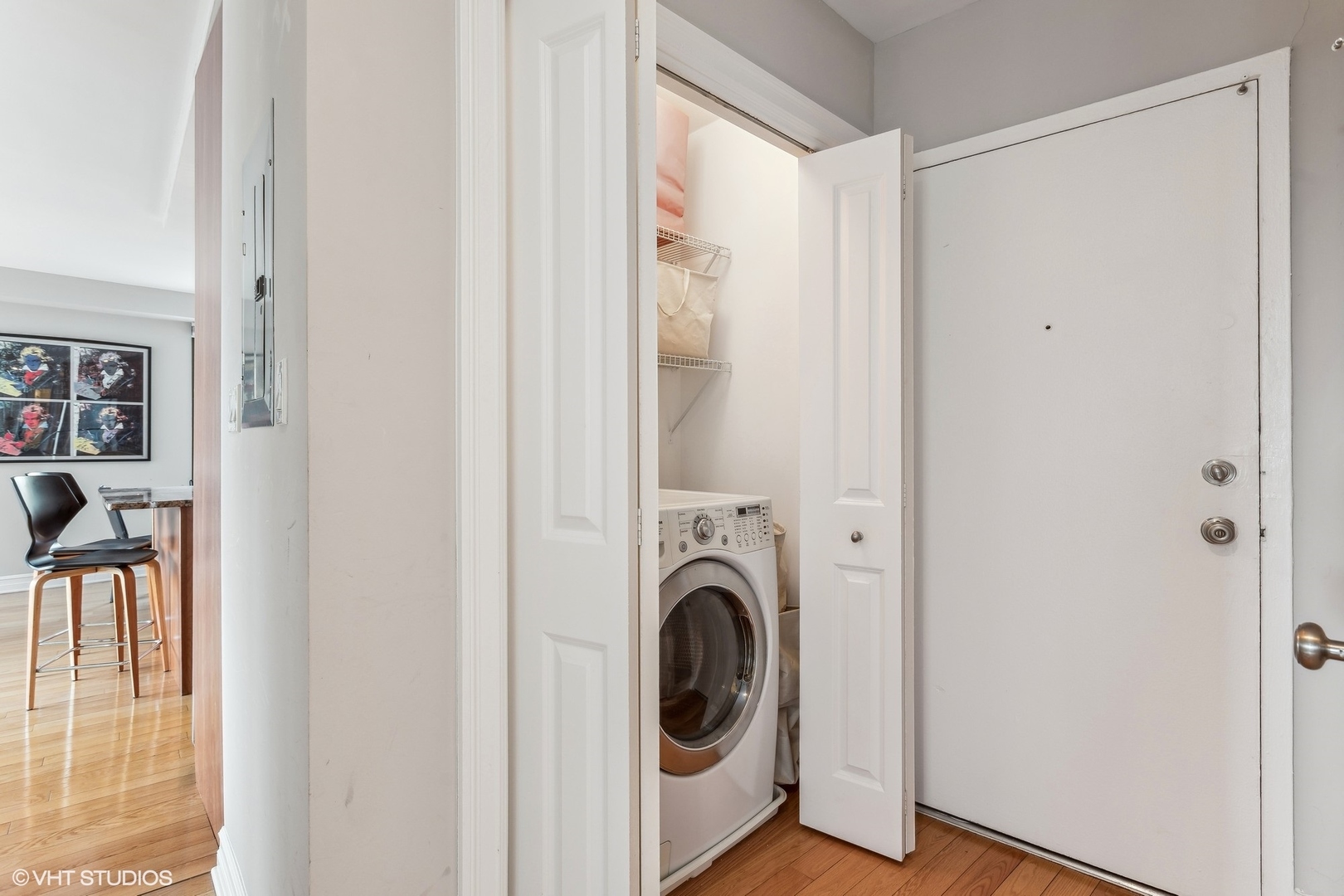 2930 N SHERIDAN Road Unit: 806