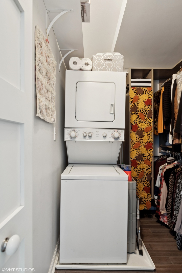 2 E Erie Street Unit: 1108