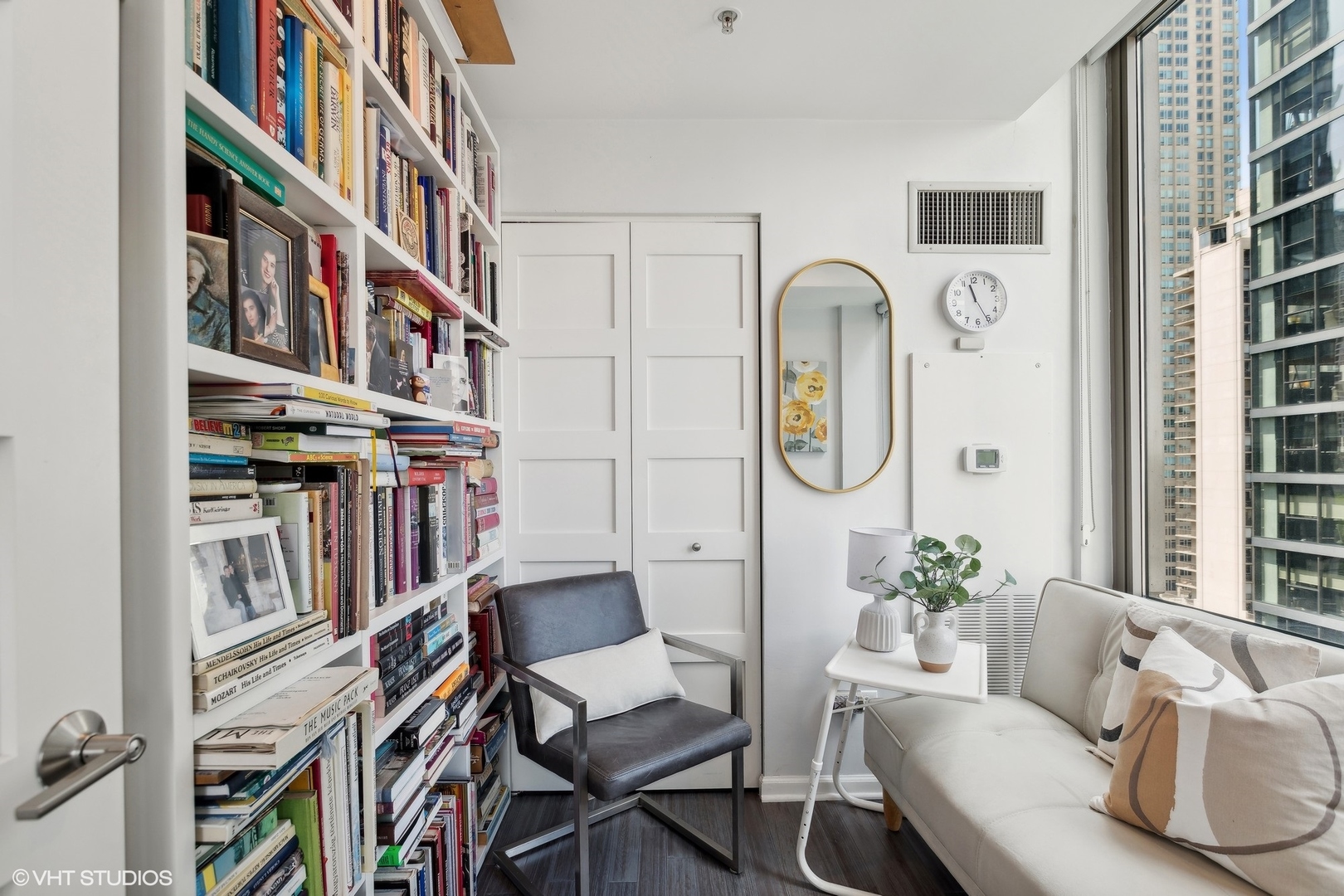 2 E Erie Street Unit: 1108