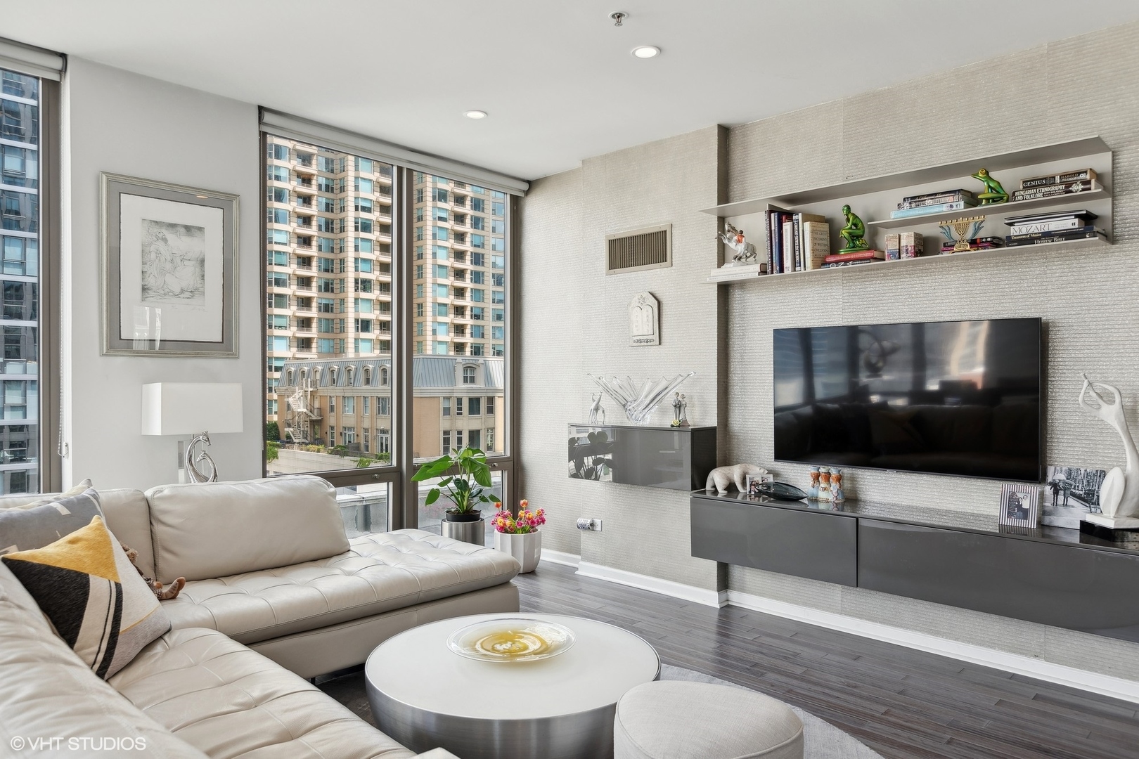 2 E Erie Street Unit: 1108