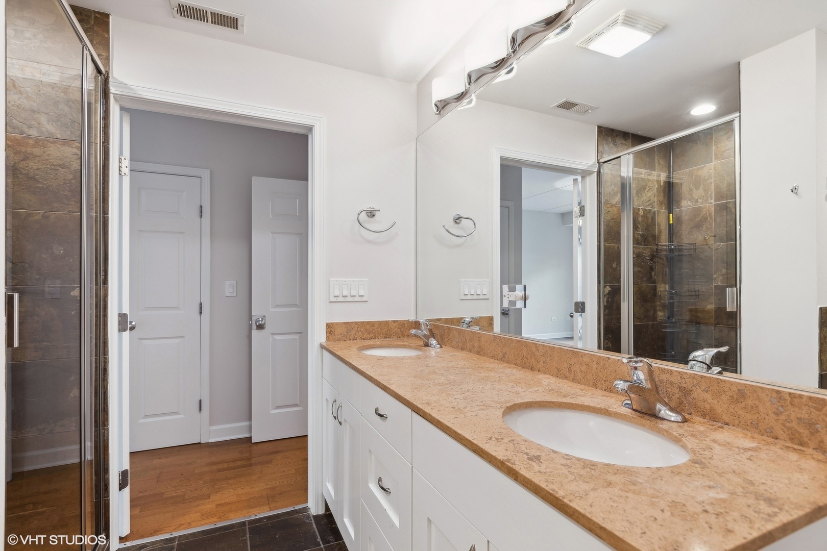 1857 W DIVERSEY Parkway Unit: 202