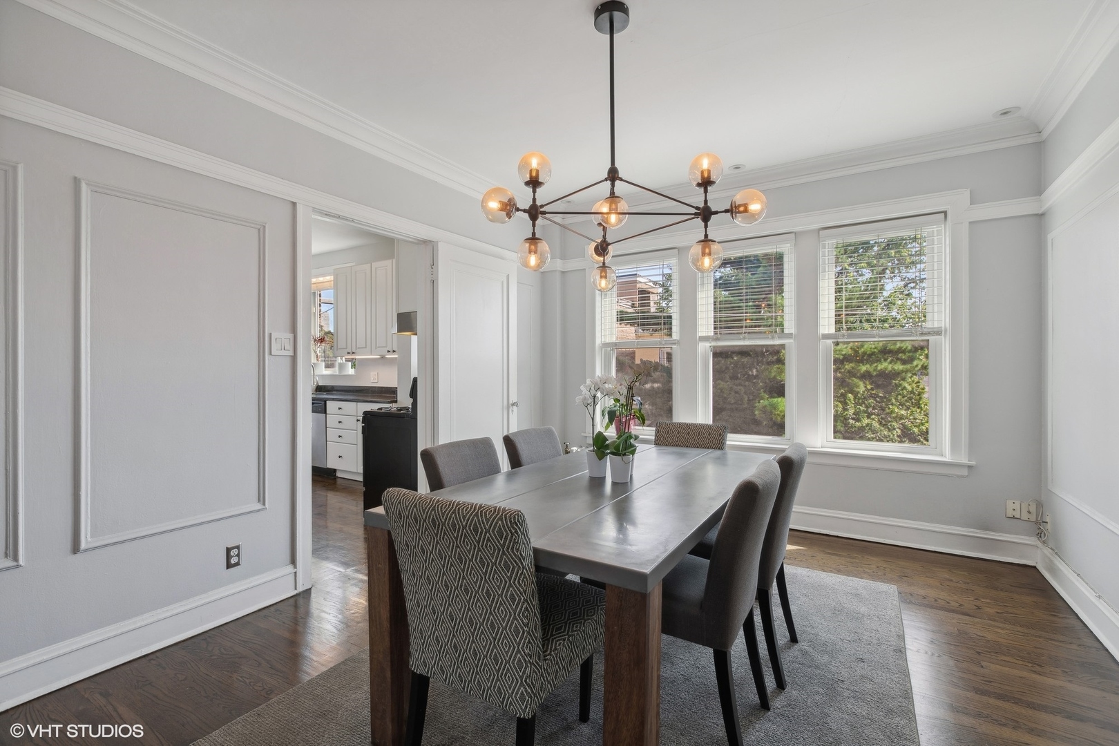 825 W Oakdale Avenue Unit: 3