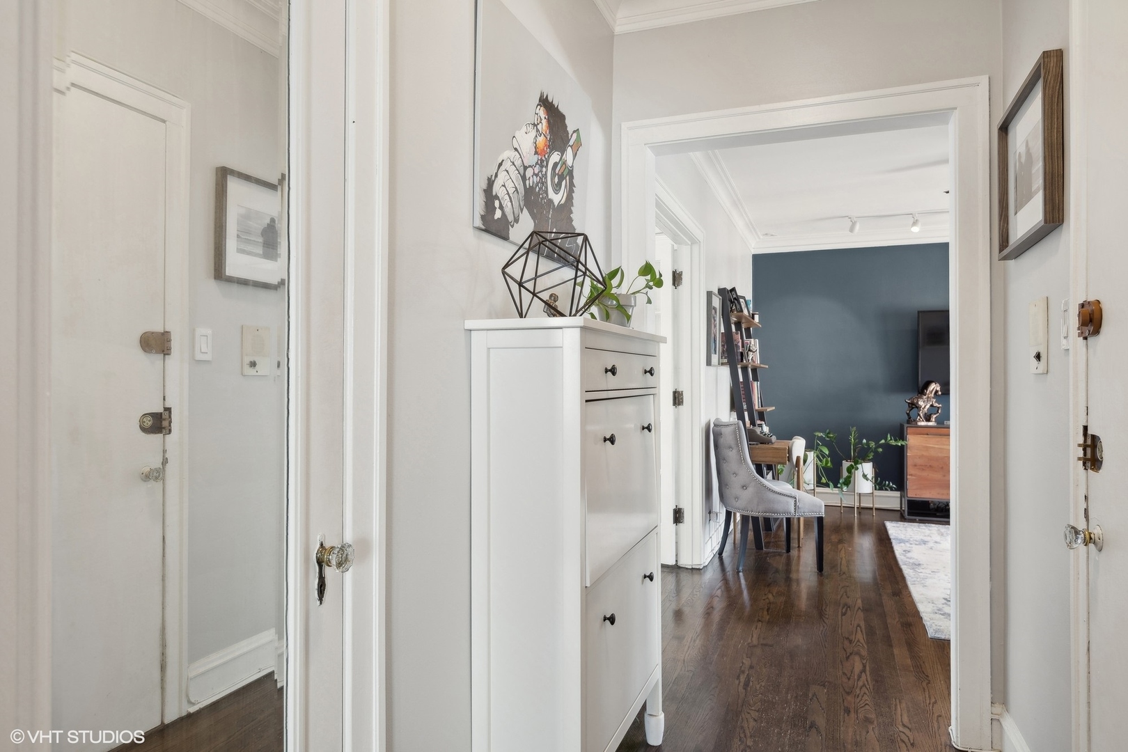 825 W Oakdale Avenue Unit: 3