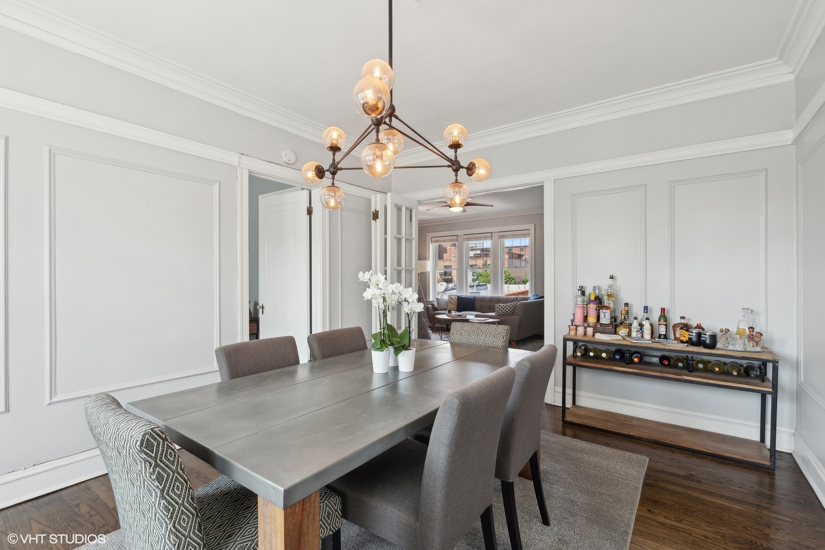 825 W Oakdale Avenue Unit: 3