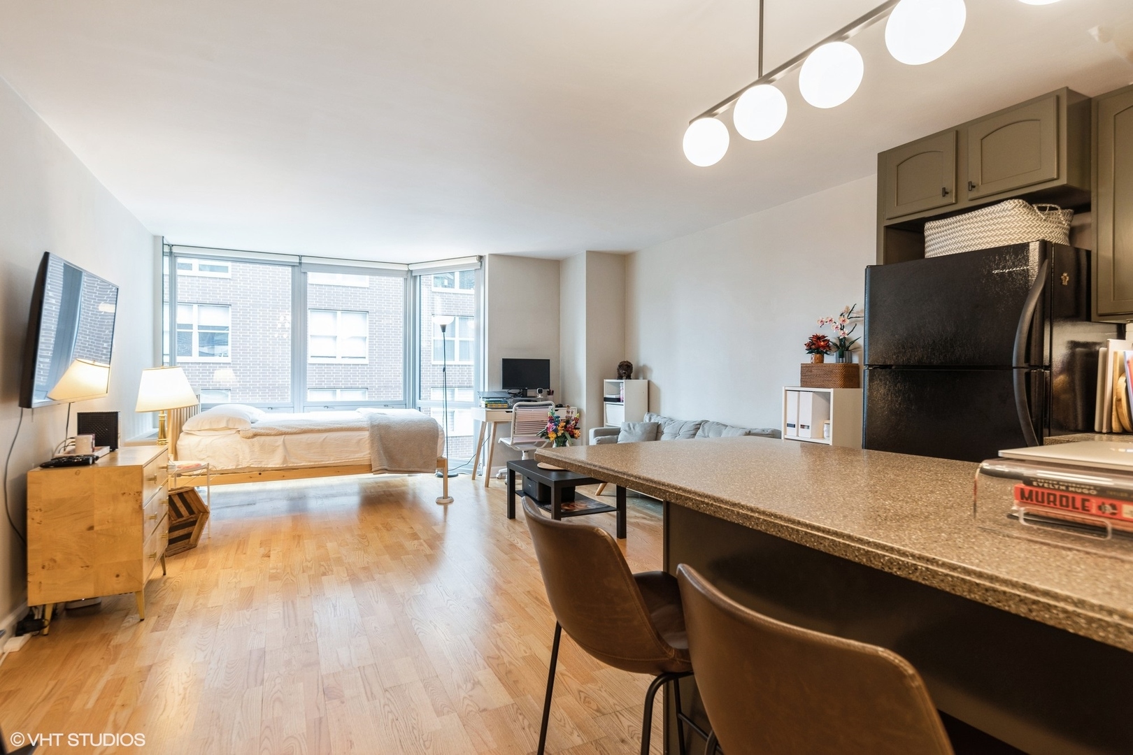21 W Goethe Street Unit: 5C