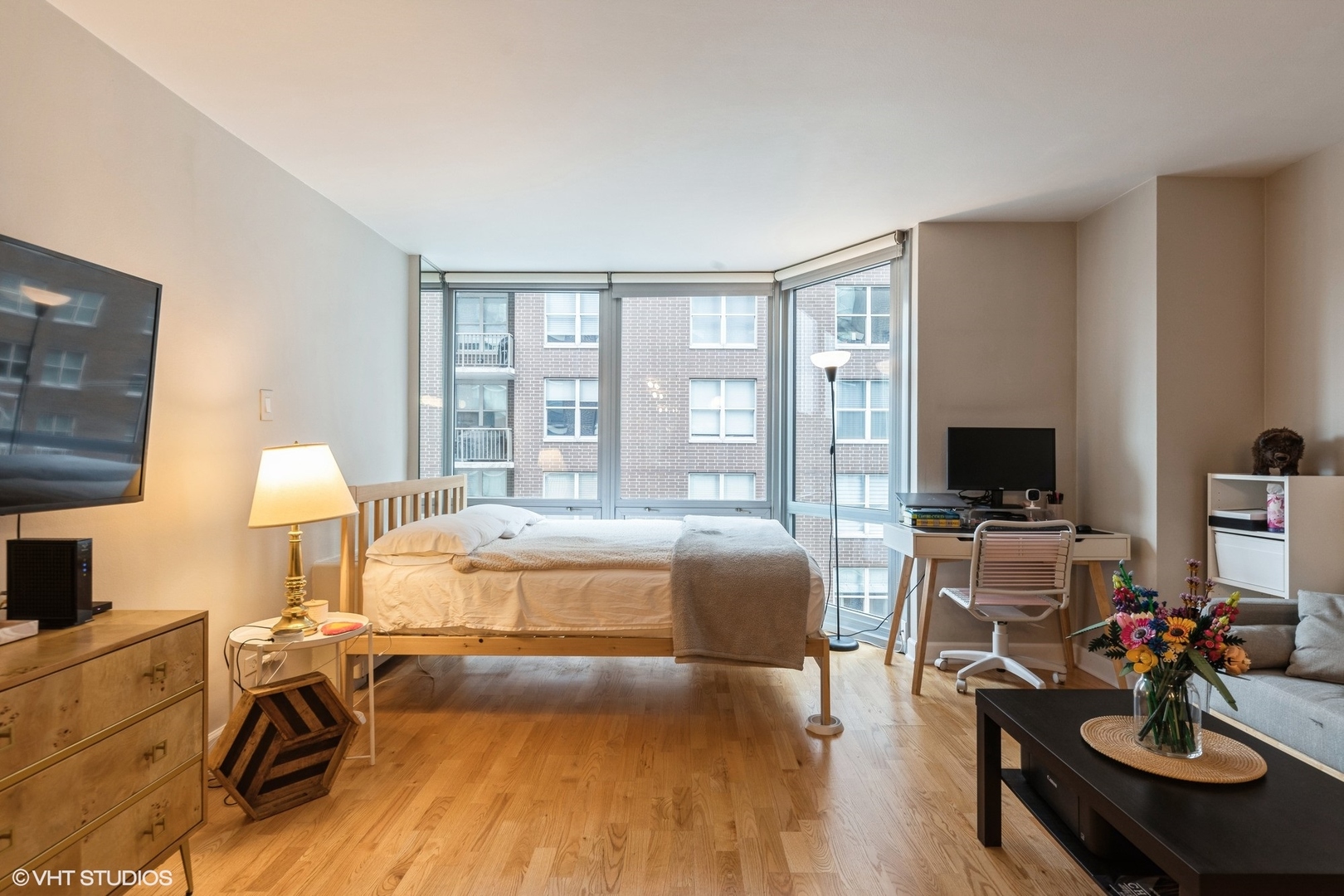 21 W Goethe Street Unit: 5C