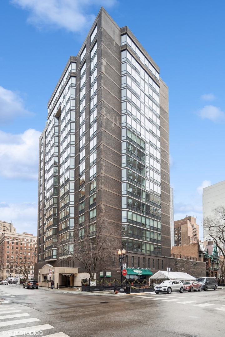 21 W Goethe Street Unit: 5C