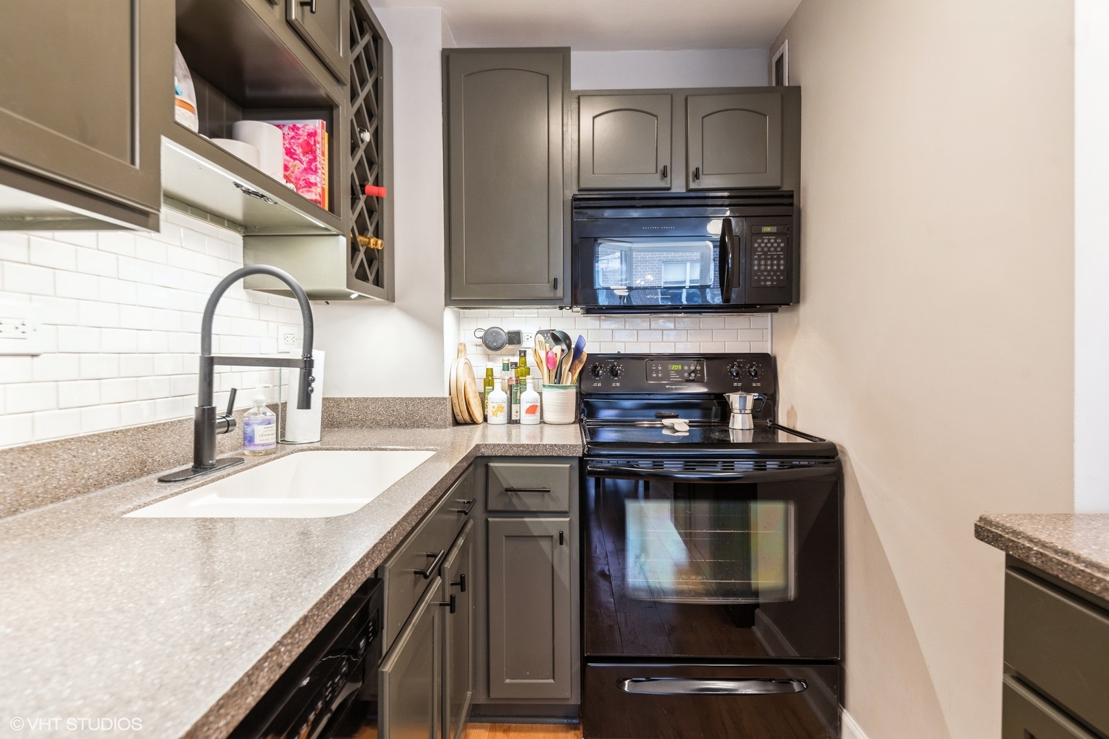 21 W Goethe Street Unit: 5C